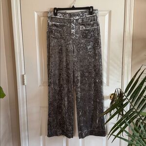 HALARA Velvet Appears to Button-Up Stretchy Pants in Gray